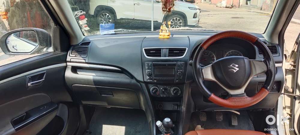 Maruti Suzuki Swift Vxi Abs Bsiv, 2016, Petrol