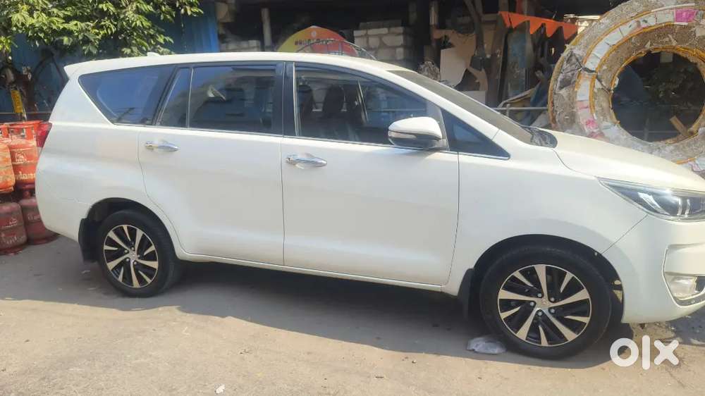 Toyota Innova Crysta 2016