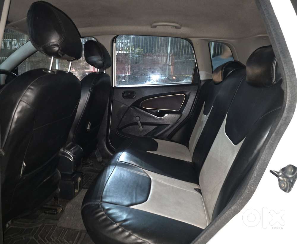 Ford Figo, 2010, Petrol
