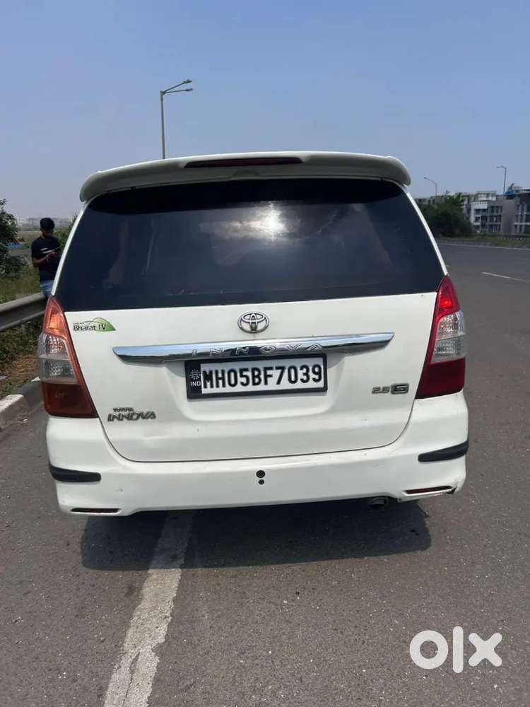 Toyota Innova 2012