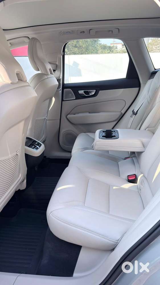 Volvo Xc60 D5 Awd Automatic, 2025, Petrol