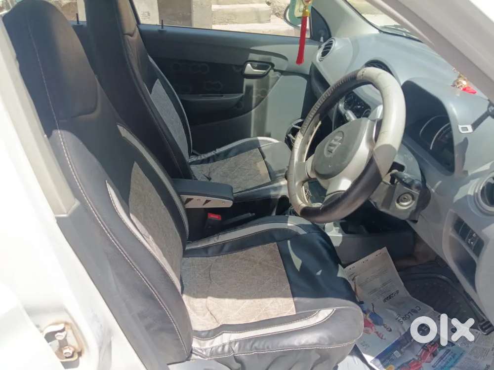 Good Condition Family' Car
Cilld Ac,tayer 80'/.
