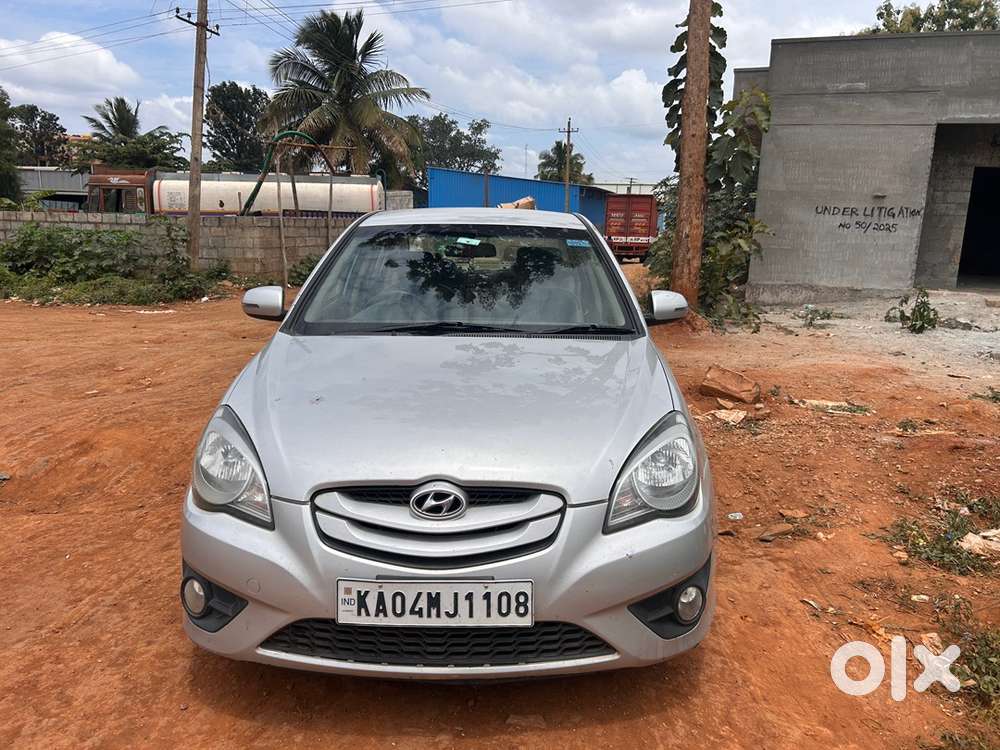 Hyundai Petrol Manual 2011