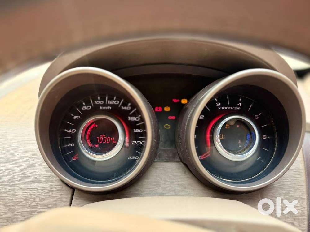 Xuv 500 W8 Well Maintained