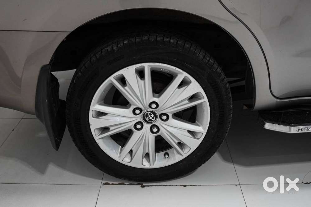 Toyota Innova Crysta 2.8 Zx At, 2017, Diesel
