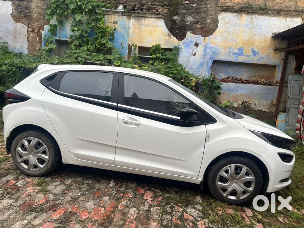 Tata Altroz 2022 Petrol 15500 Km Driven