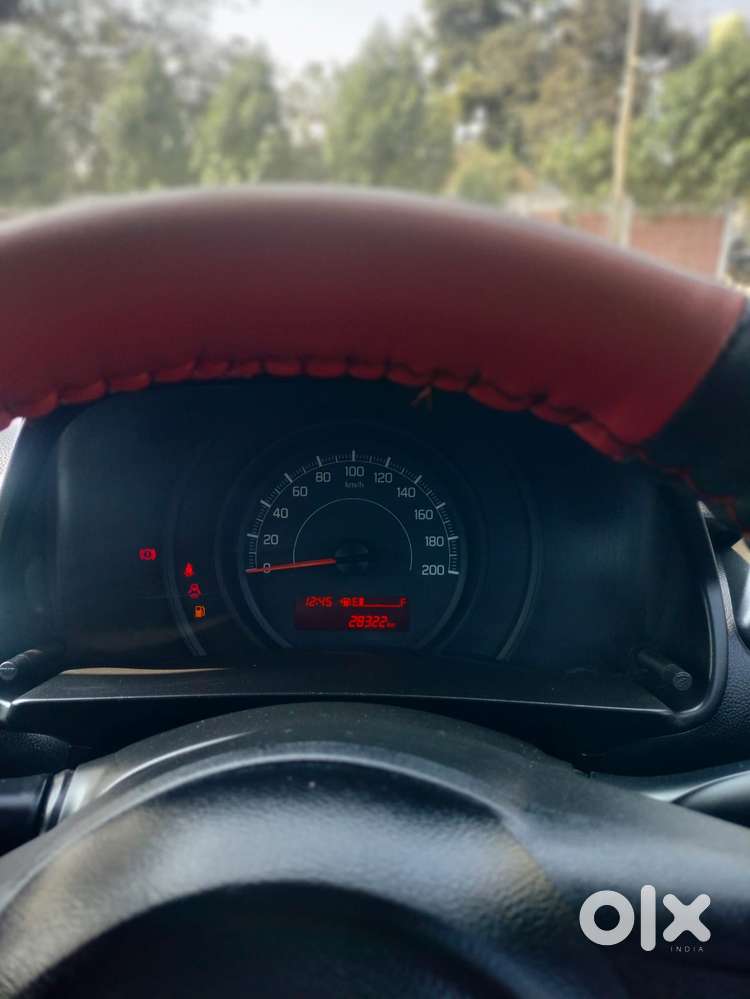 Maruti Suzuki Swift 1.2 Lxi (o), 2021, Petrol