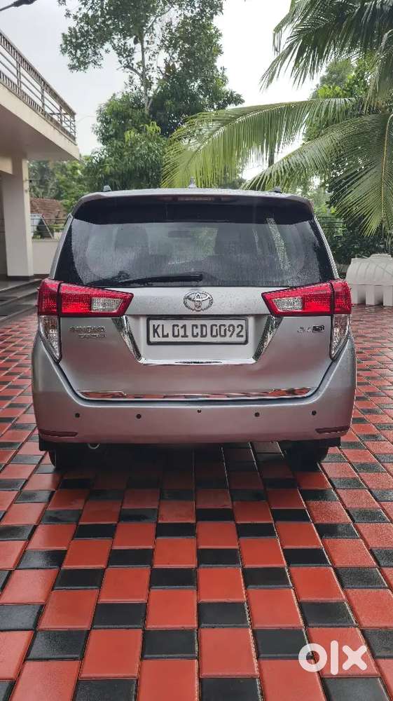Toyota Innova Crysta Original Kerala 2017 Showroom Service