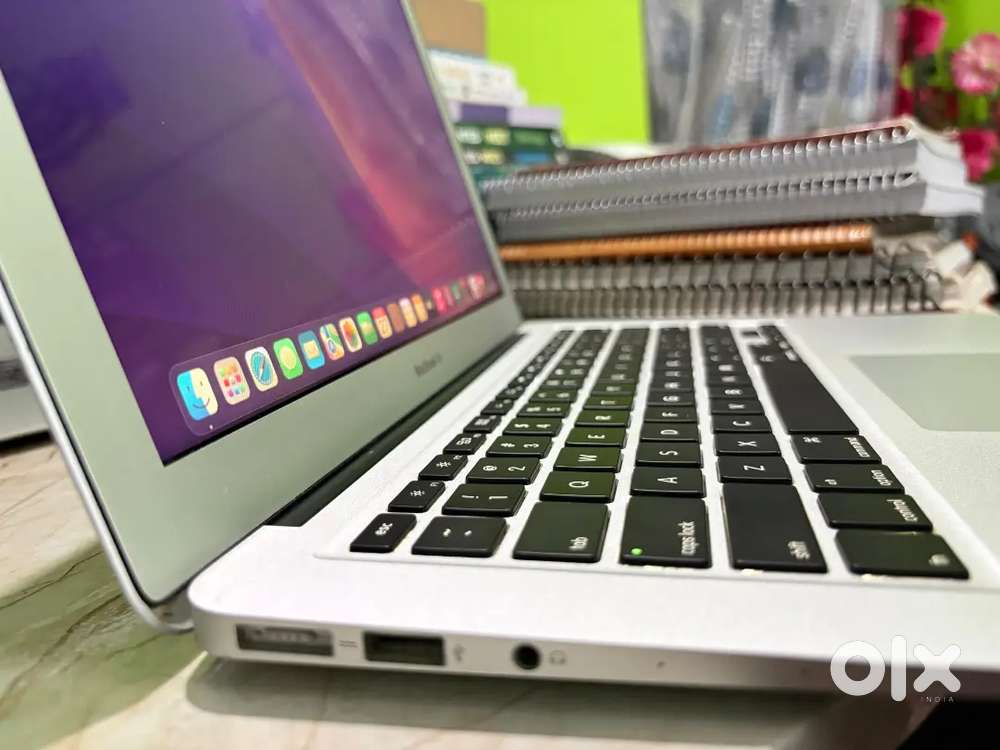 MacBook Air ( 13- inch early 2015) - Computers & Laptops in