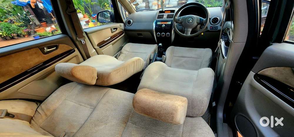 Maruti Suzuki Sx4 Zxi Mt Bsiv Leather, 2010, Petrol