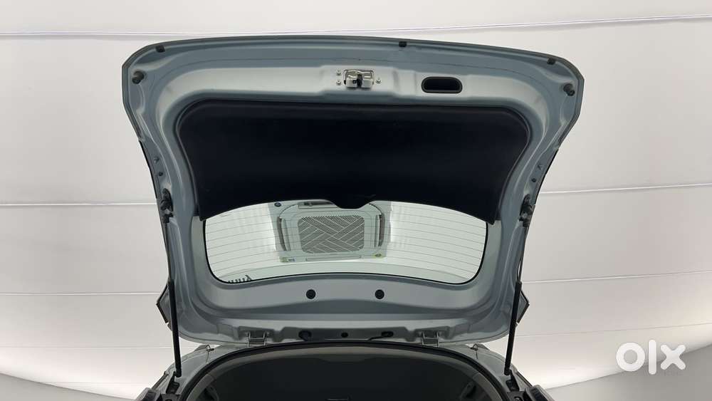 Maruti Suzuki Xl6 1.5 Zeta Mt, 2023, Petrol