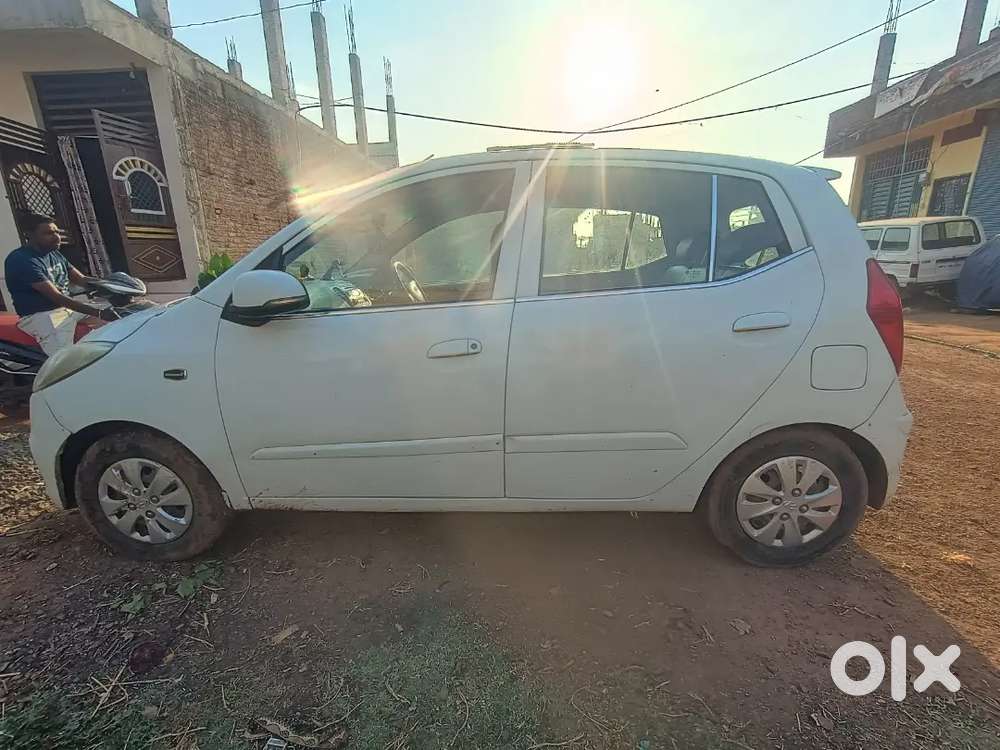 Hyundai I10 2011 Petrol And Lpg Bill 105000 Km Driven