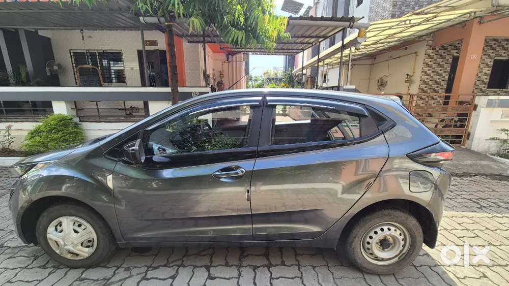 Tata Altroz 2023 Petrol Well Maintained. Only Highway Drive.