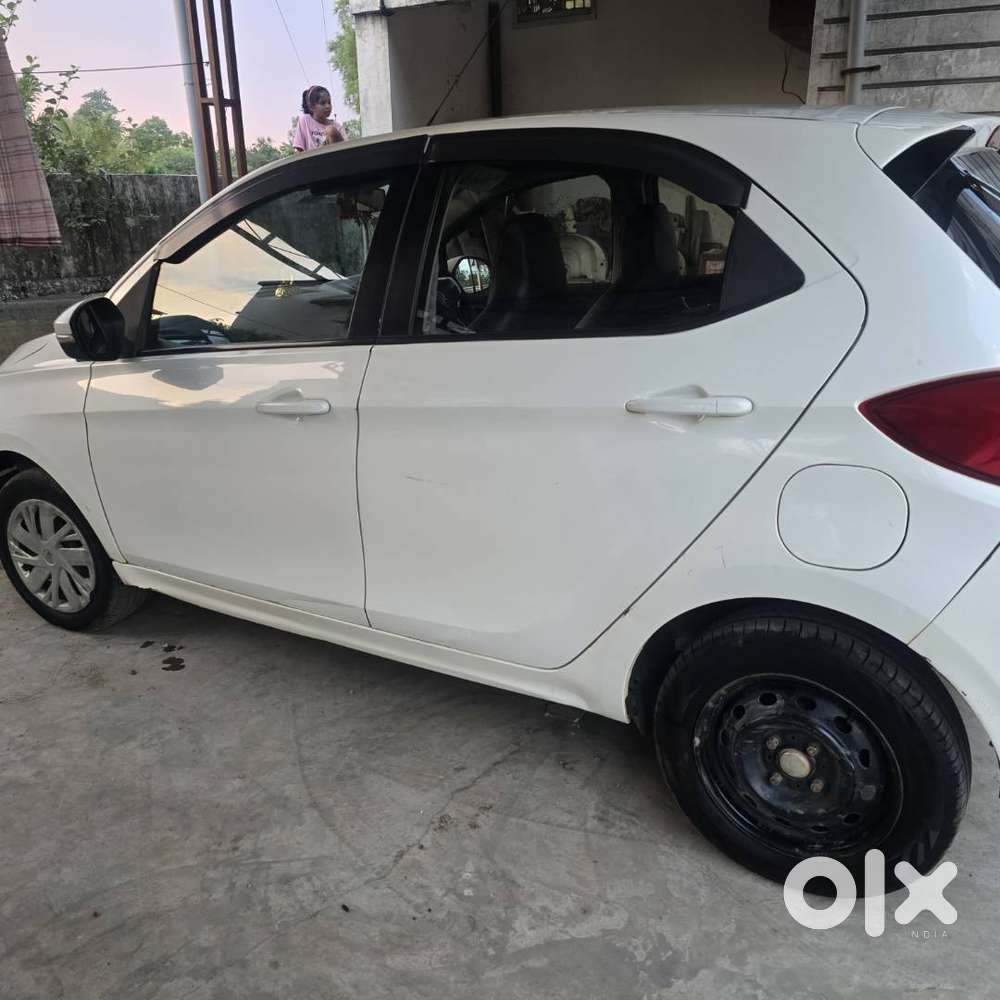 Tata Tiago 2017 Petrol 87000 Km Driven