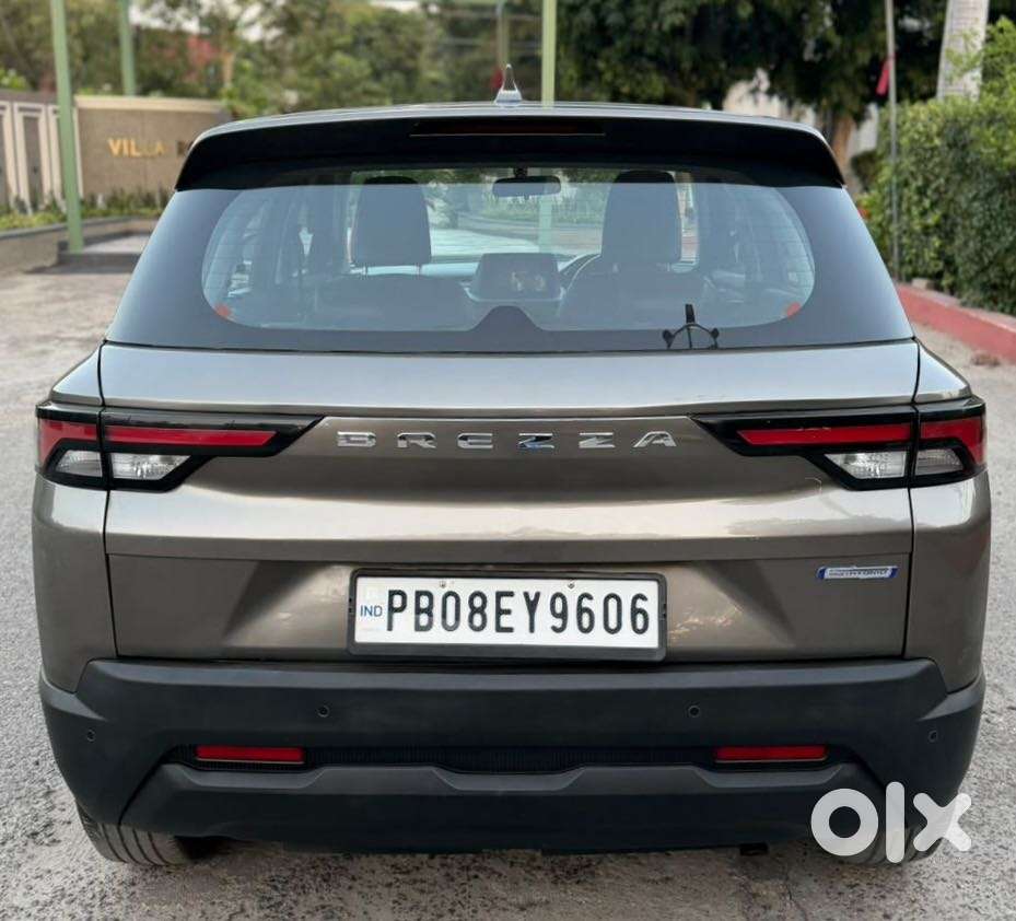 Maruti Suzuki Brezza 1.5 Vxi Smart Hybrid, 2022, Petrol