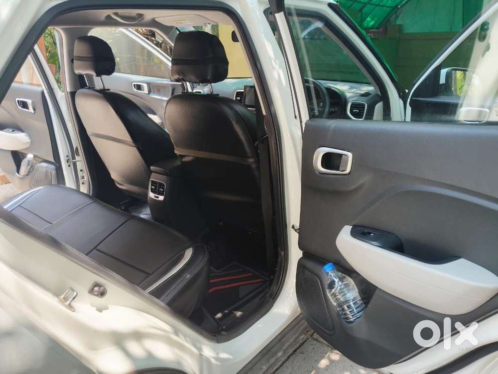 Hyundai Venue Petrol 2023