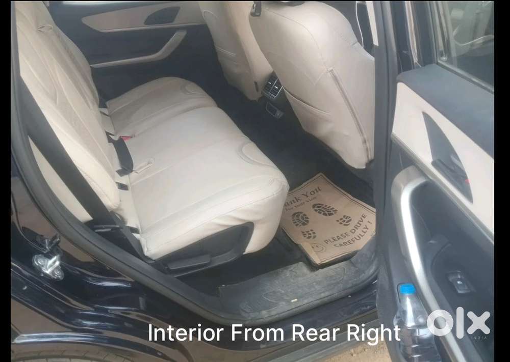 Mahindra Xuv700 Ax5 At 7 St 2024 Year