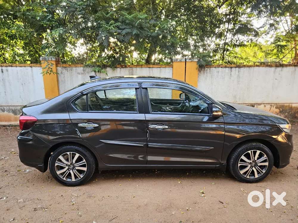 Honda Amaze 2023 Top End Automatic - Well Maintained - 27000kms Only