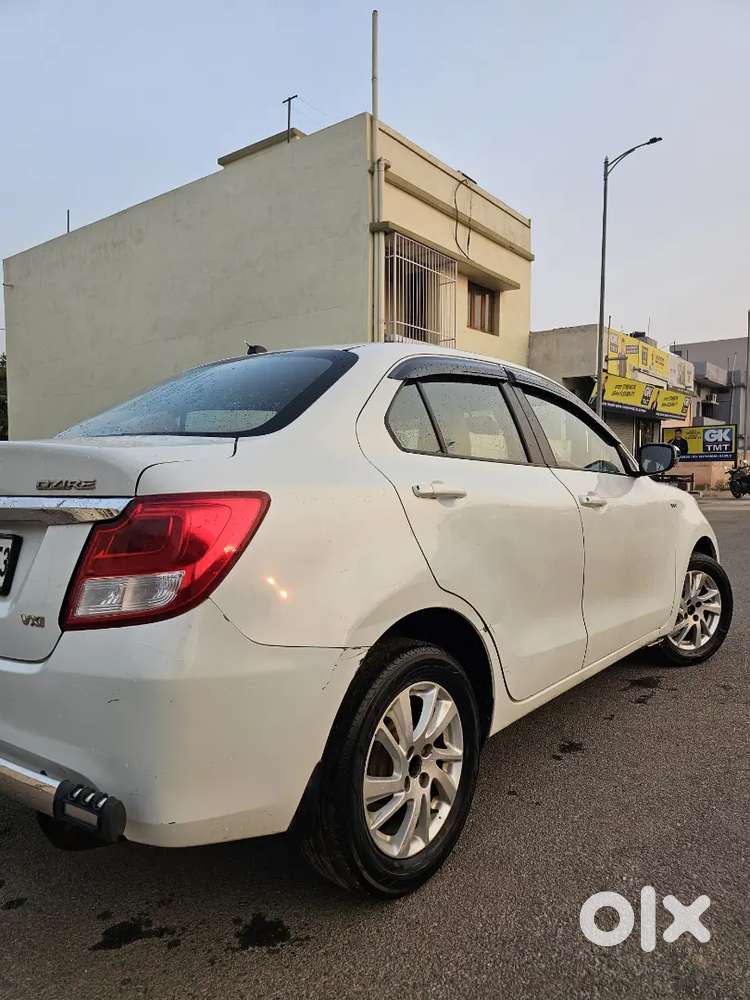 Maruti Suzuki Dzire 2017 Petrol 73500 Km Driven