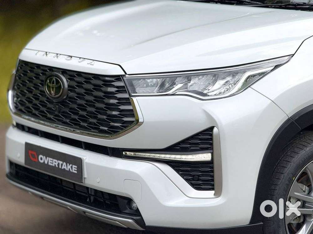 Toyota Innova Hycross 2.0 Zx (o) Hybrid 7 Str, 2025, Cng & Hybrids