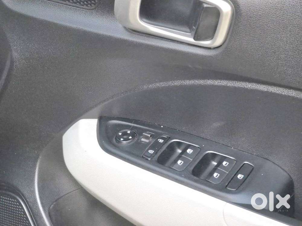 Hyundai Venue 1.2 S (o), 2025, Petrol