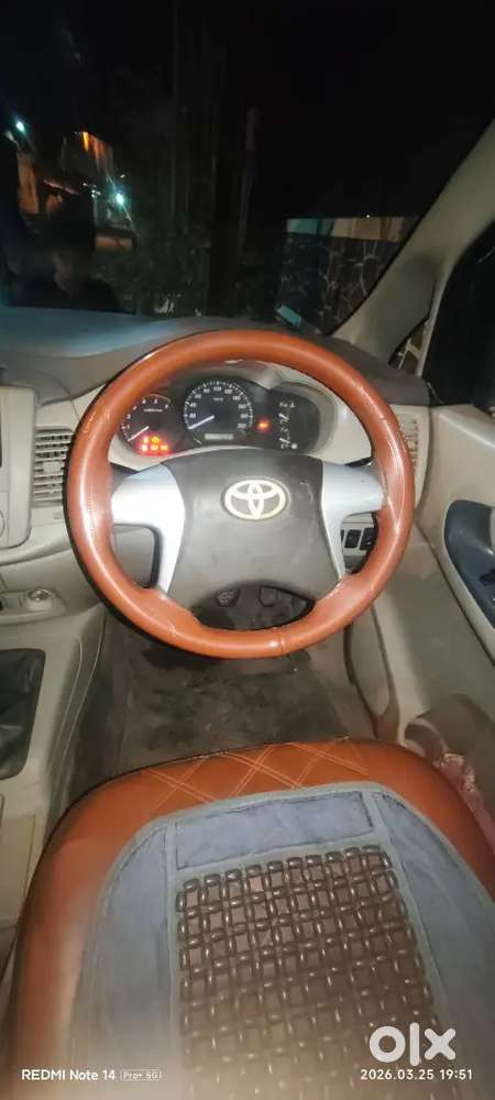 Toyota Innova 2012 Diesel Well Maintained