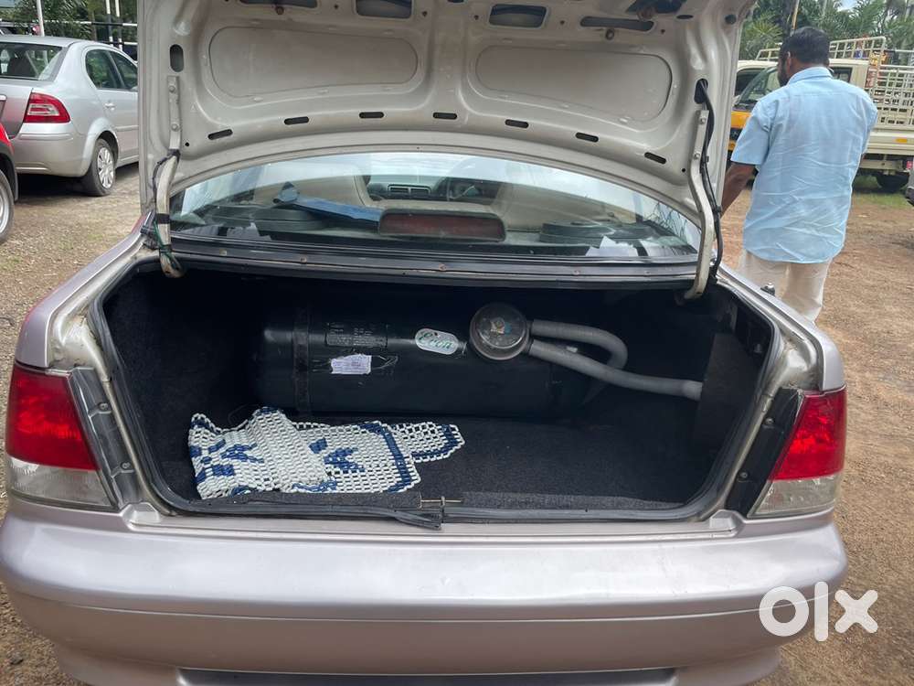 Maruti Suzuki Esteem Lpg 2004