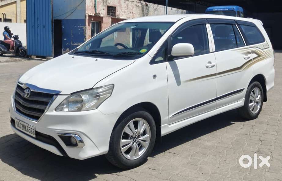Toyota Innova 2.5 Gx 7 Seater Bs Iv, 2015, Diesel
