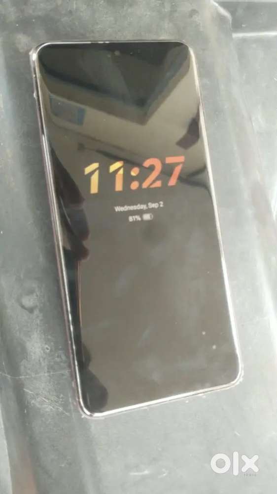 5 months old phone in new condition