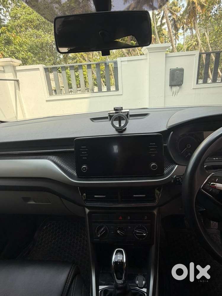 2022 Skoda Ambition 1.0 Tsi At  Pristine Condition  1st Owner