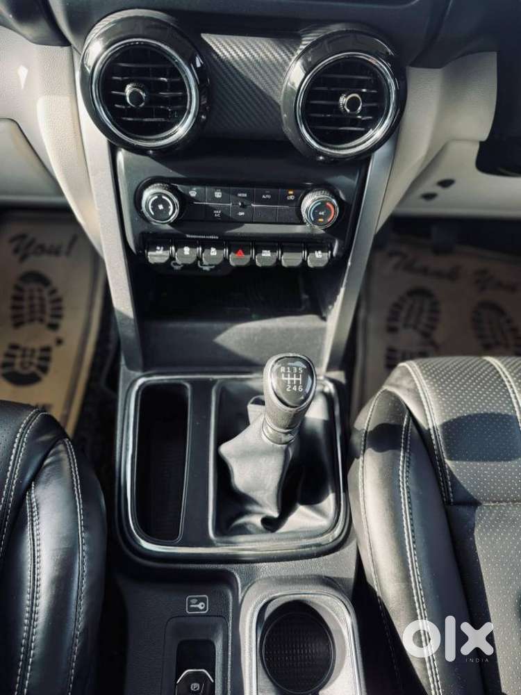 Mahindra Thar Roxx Ax7 L Diesel Mt 2wd, 2025, Diesel