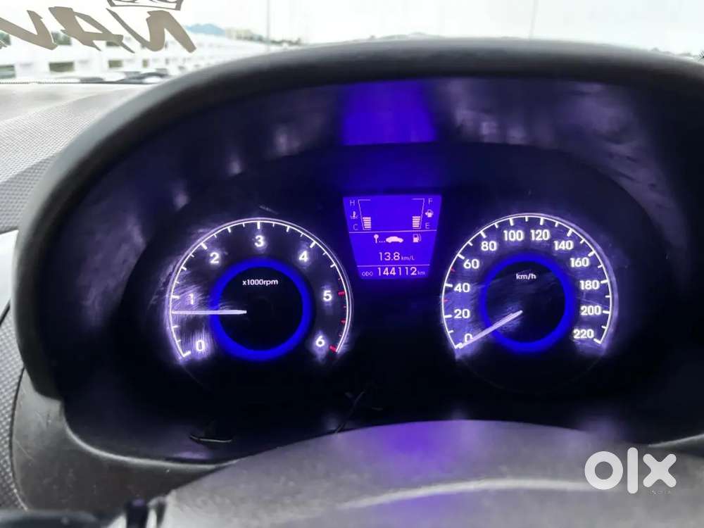 Hyundai Verna 1.6 SX 2012