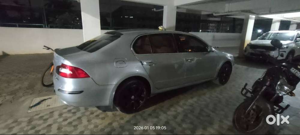 Skoda Superb 2011