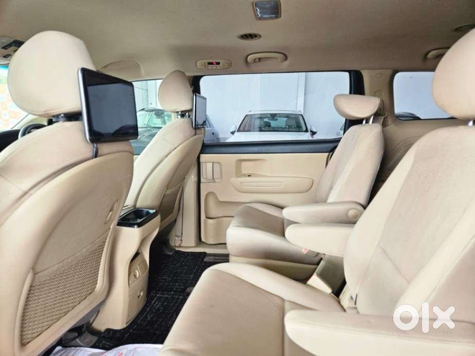 Kia Carnival Premium, 2020, Diesel