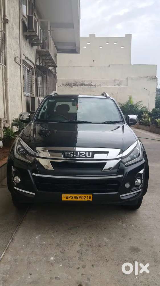 Isuzu D-max V-cross 2016