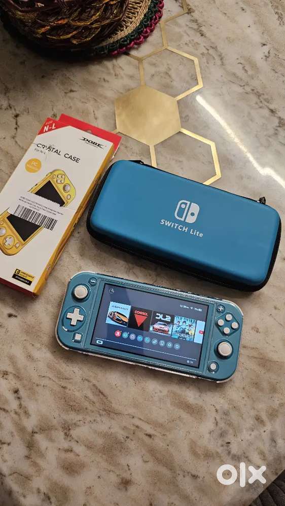 Nintendo switch lite (brand new condition) - Games & Entertainment