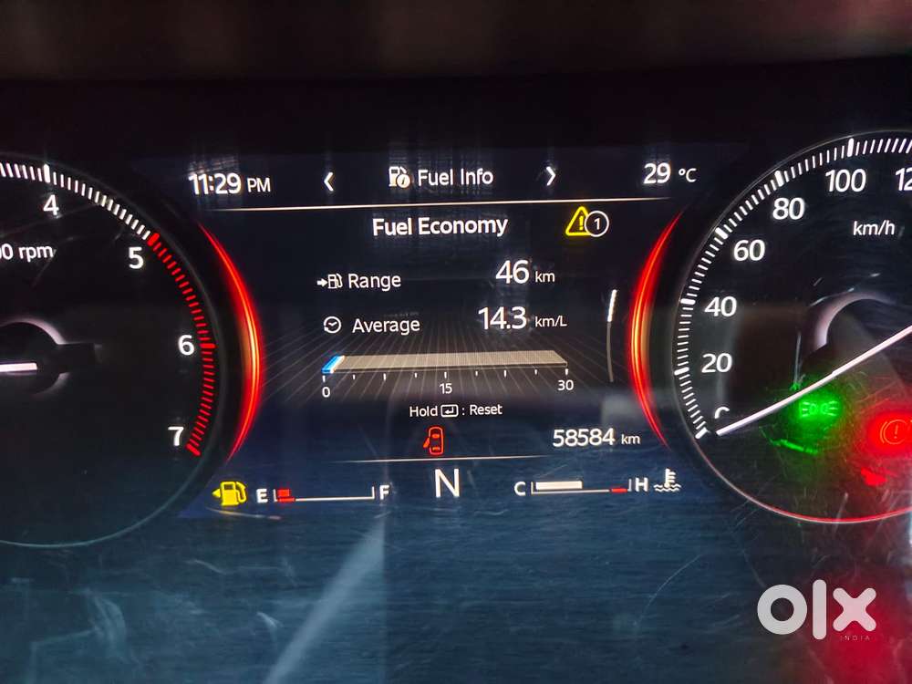 Mahindra Xuv700 2.2 Mx Diesel Mt 5 Str, 2022, Diesel