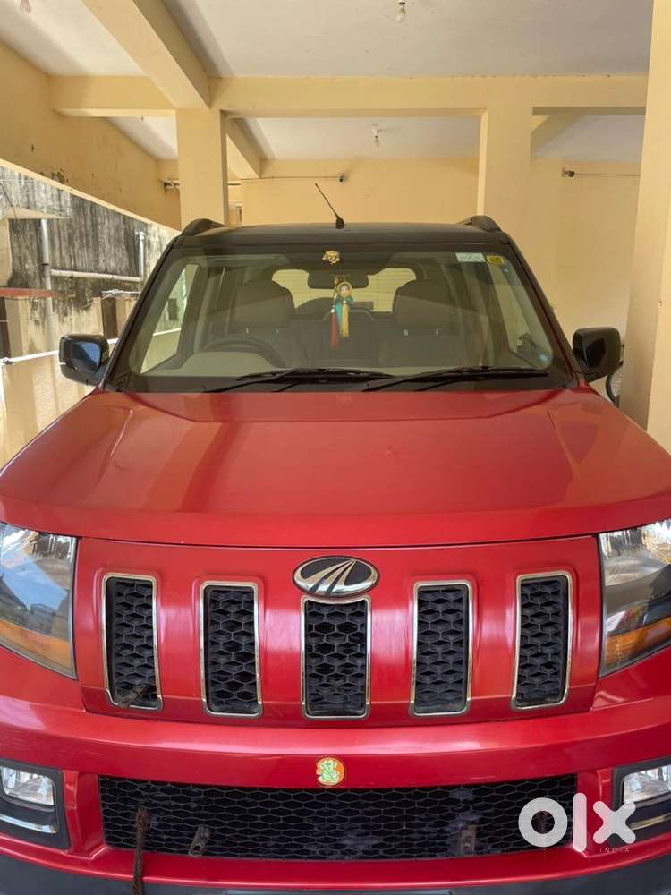 Mahindra Tuv 300 Well Maintained Condition Diesel With Just 33700 Km