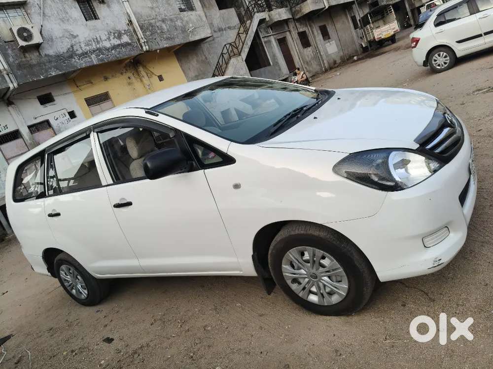 Toyota Innova 2010 Diesel Well Maintained