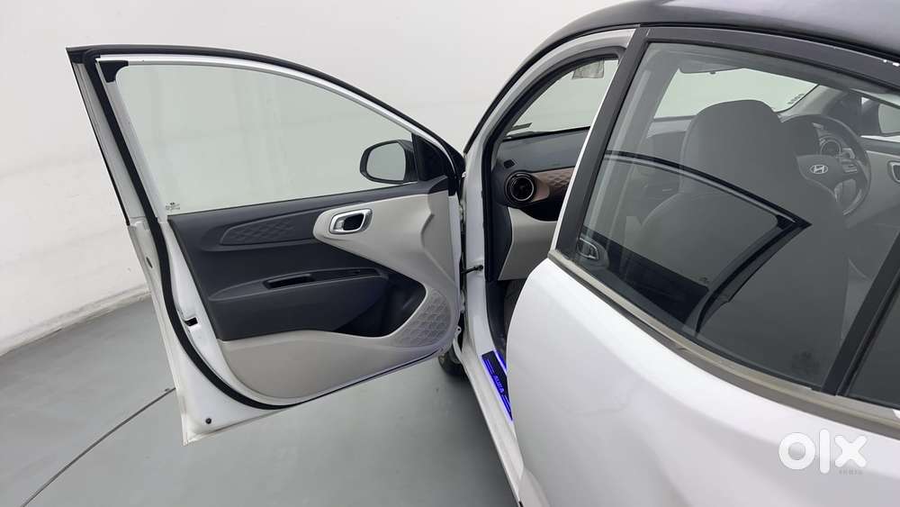 Hyundai Aura 1.2 Sx Cng, 2024, Cng & Hybrids