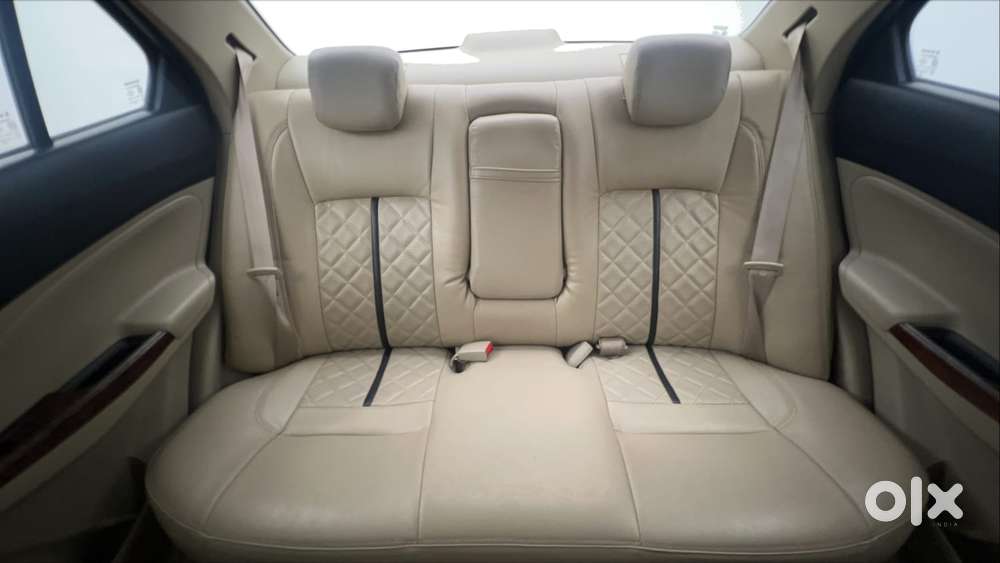 Maruti Suzuki Dzire 1.2 Vxi Amt, 2017, Petrol