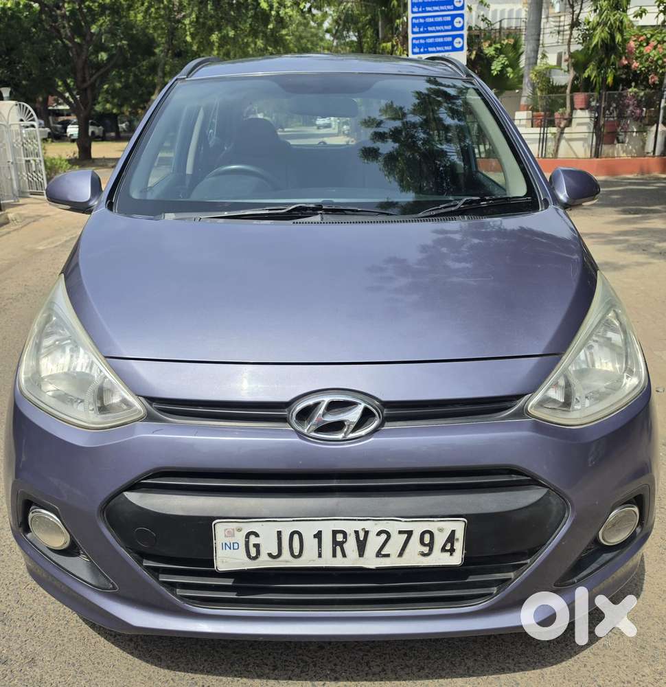 Hyundai Grand I10 Sportz, 2016, Petrol
