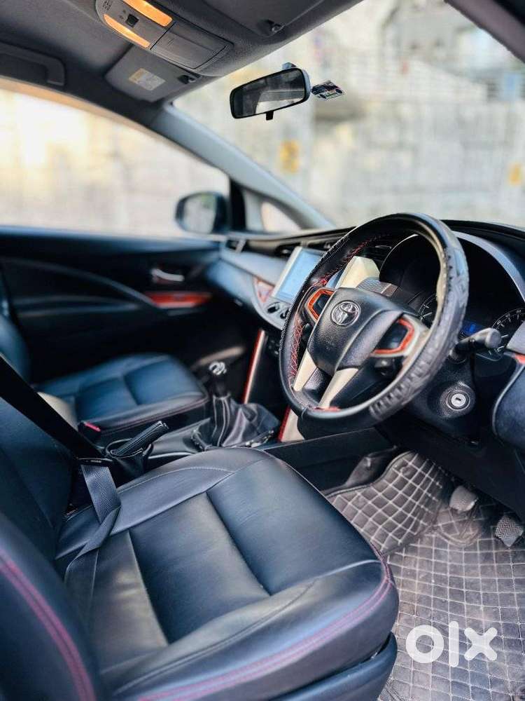 Toyota Innova Crysta 2.4 G Mt, 2018, Diesel