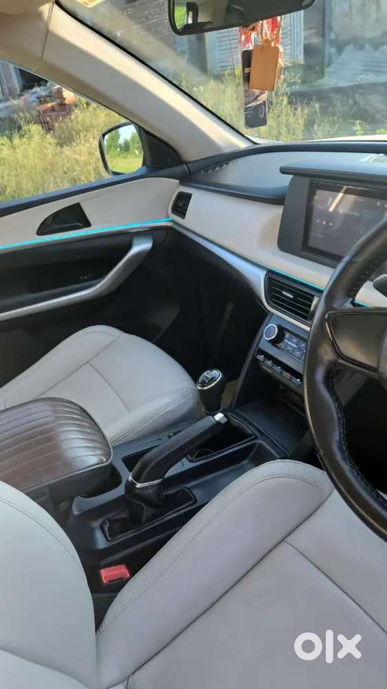 Mahindra Xuv700 2022 Diesel 53800 Km Driven