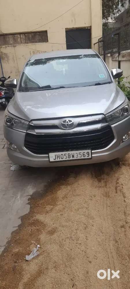 Toyota Innova Crysta 2017