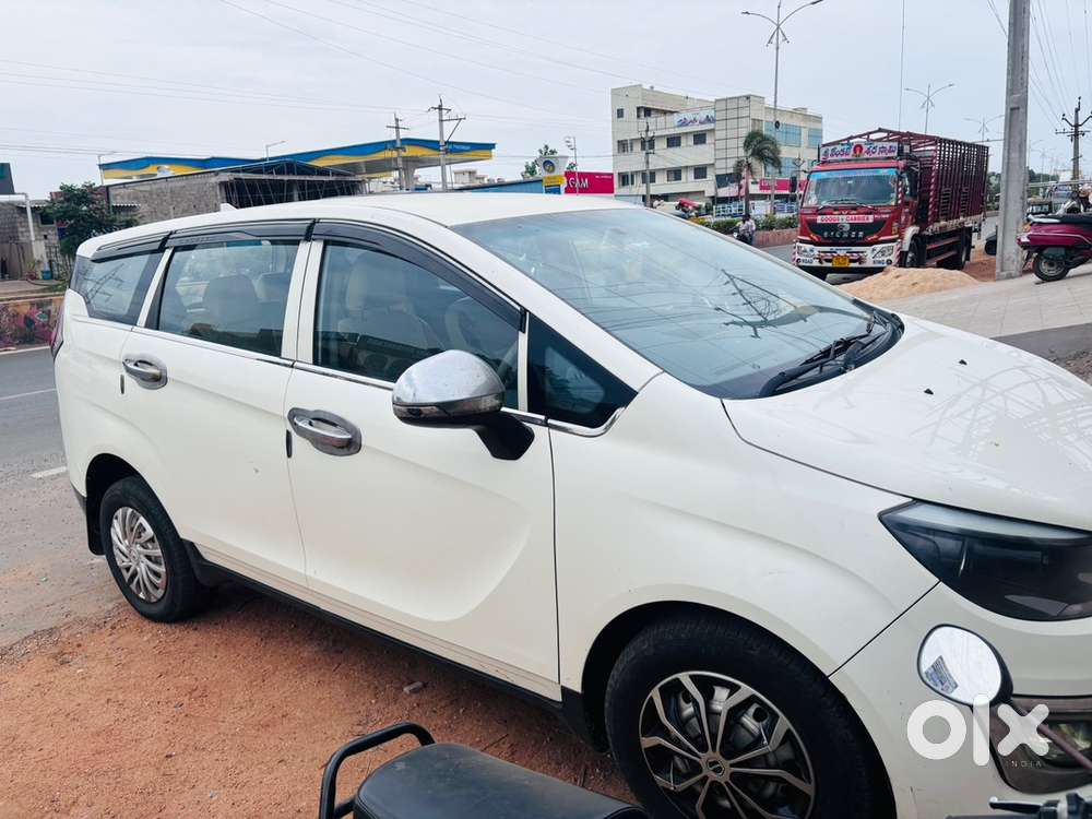 Mahindra Marazzo Diesel 2019
