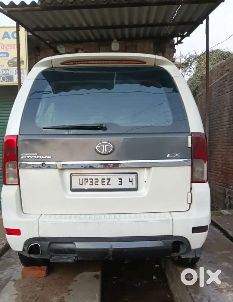 Tata Safari Storme 2014