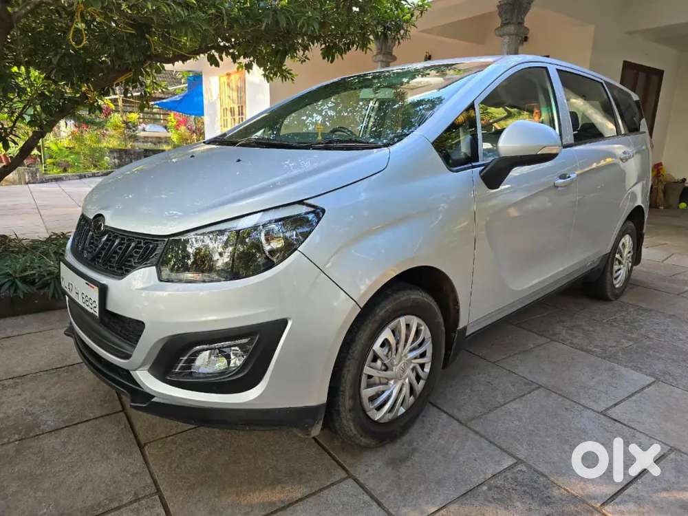 Mahindra Marazzo 2018 Variant