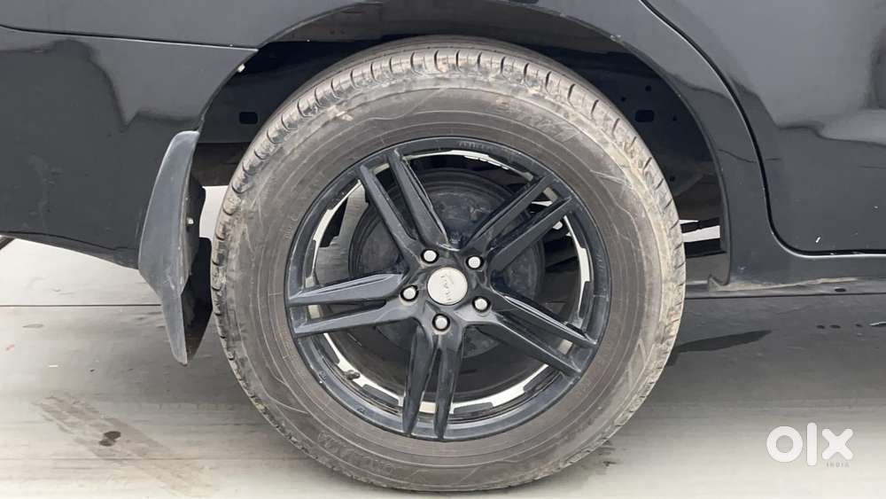 Toyota Innova Crysta 2.8 Zx At 7 Seater, 2018, Diesel
