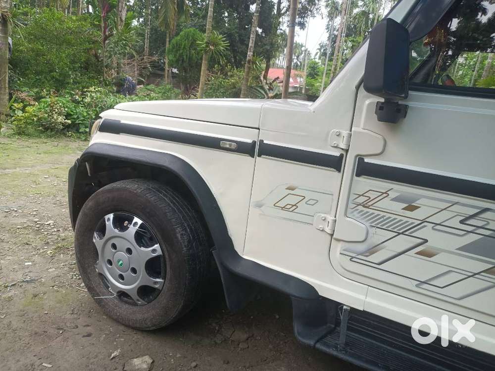 Bolero 9seater 2012-october